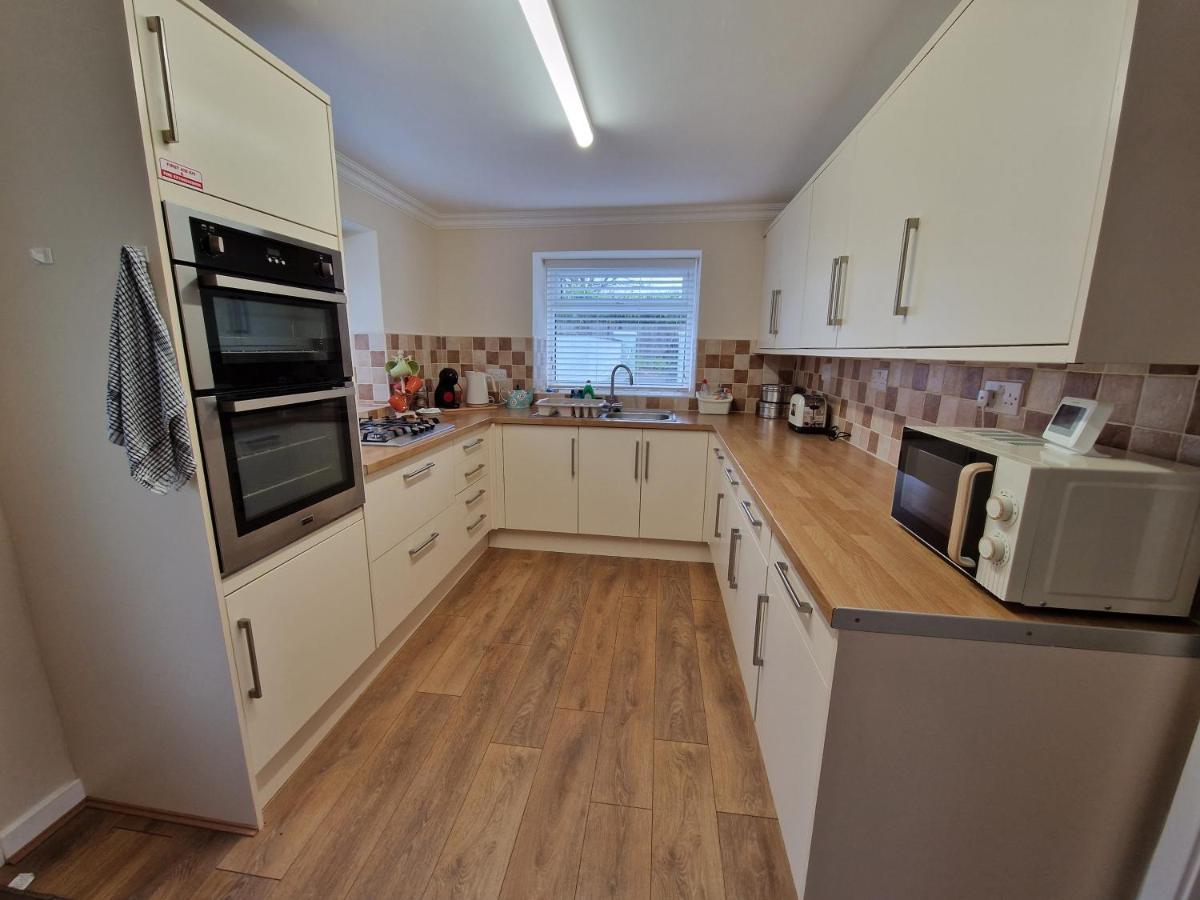 Lewis Gethin House, Newly Renovated Cottage Sleeps 9, Close To Bike Park Wales Merthyr Tydfil Buitenkant foto
