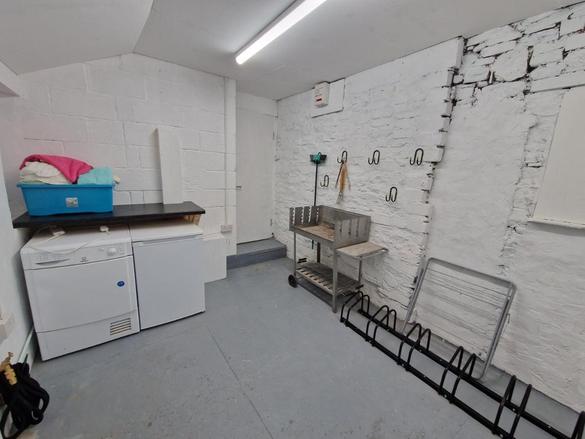 Lewis Gethin House, Newly Renovated Cottage Sleeps 9, Close To Bike Park Wales Merthyr Tydfil Buitenkant foto